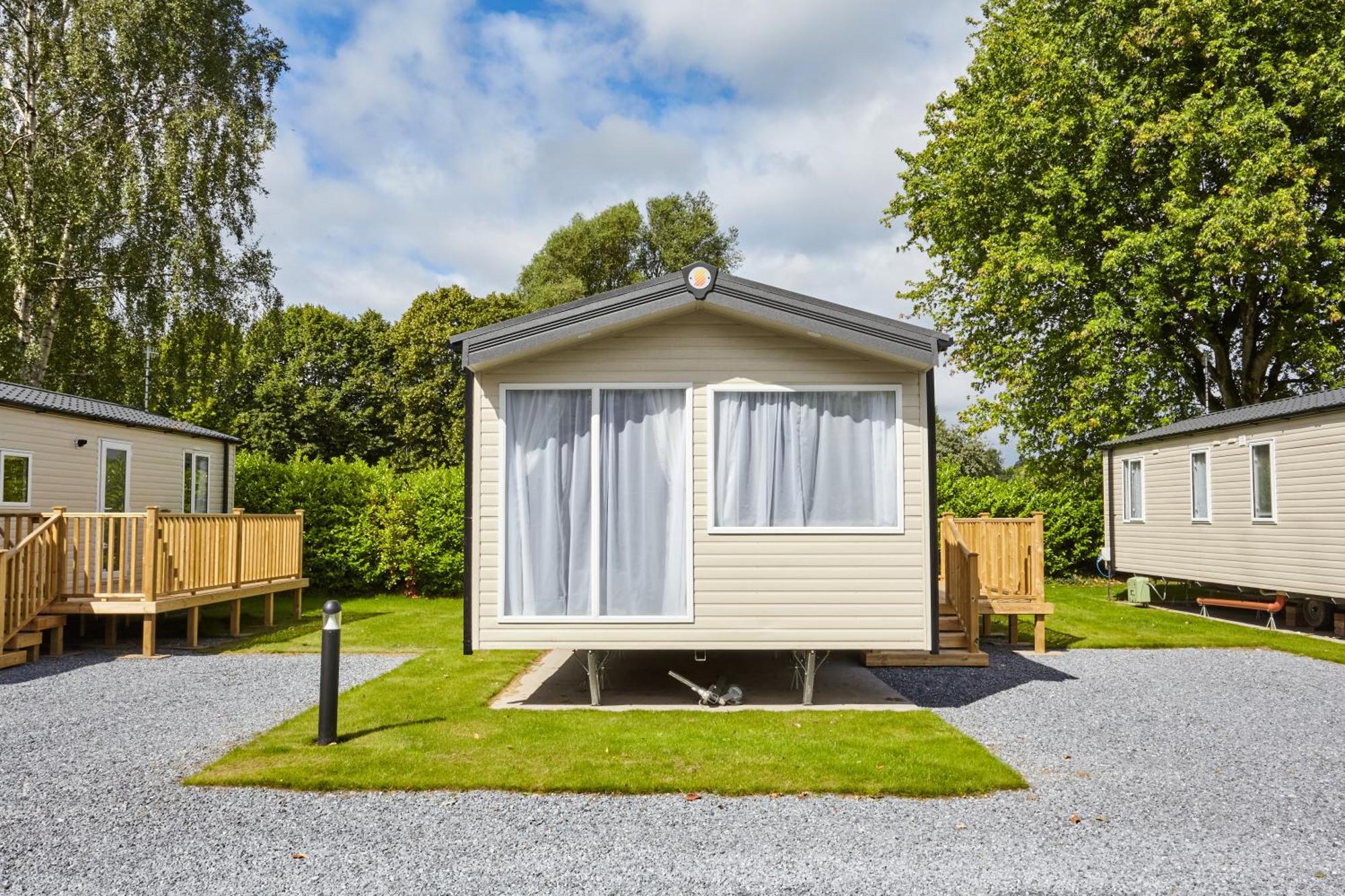 Braidhaugh Holiday Lodge And Glamping Park Crieff Exteriör bild